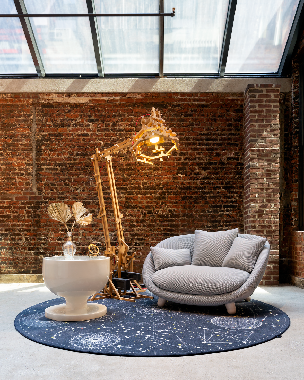 Interior of New York Showroom with Love Sofa, Brave New World floor lamp and Moooi Carpet